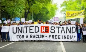 Hvad er forskellen på Hicksiansk og Marshalliansk efterspørgsel?