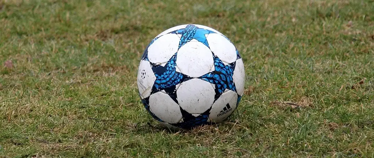 Hvilken indflydelse har europæiske turneringer på Serie A-klubbers økonomi?