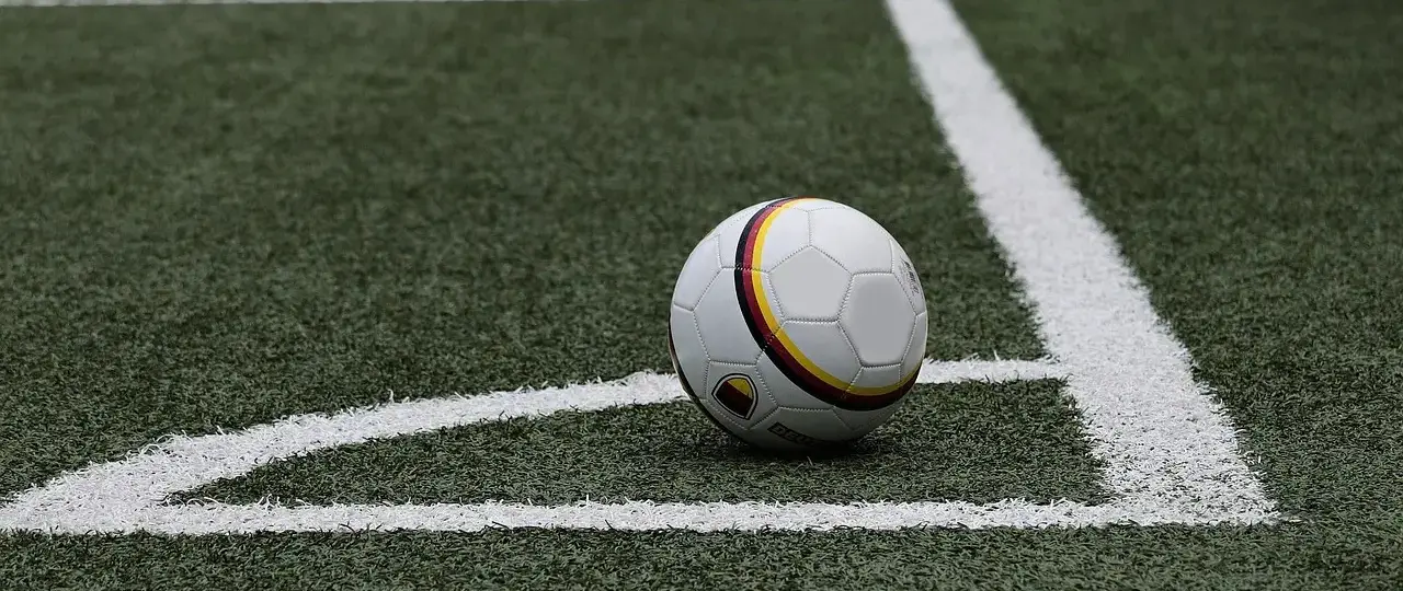 Hvordan fungerer en Cournot-duopolmodel?